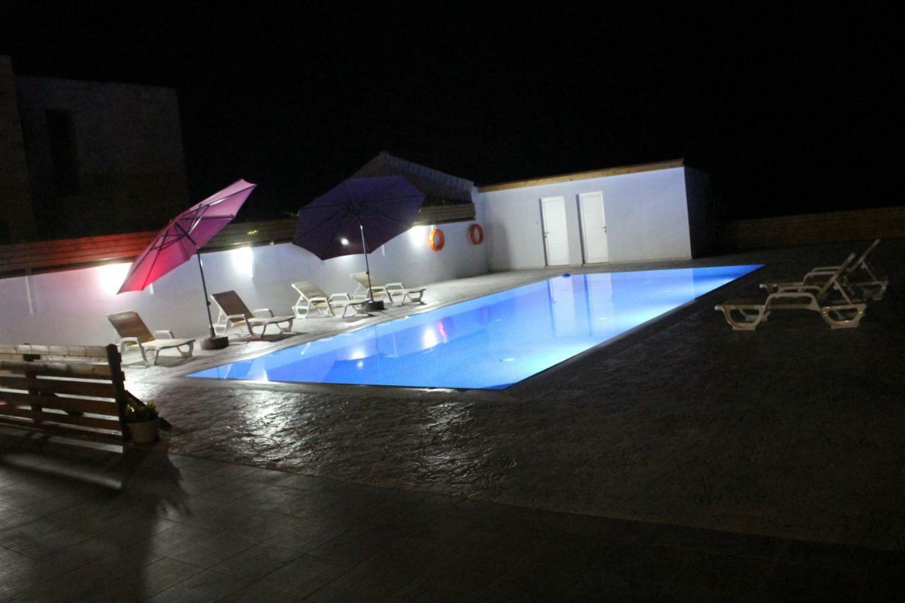 Berryrose Villa เปร์โวเลีย ภายนอก รูปภาพ