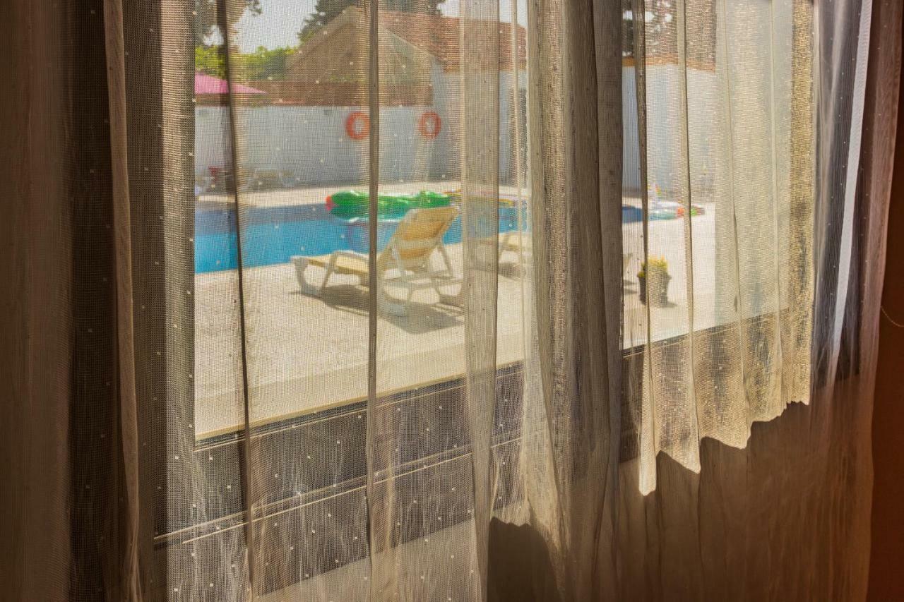 Berryrose Villa เปร์โวเลีย ภายนอก รูปภาพ