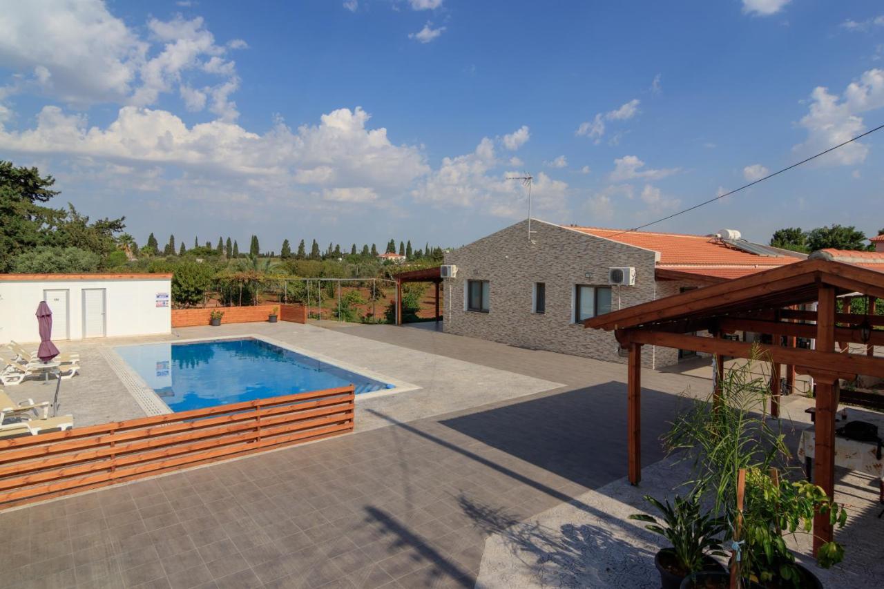 Berryrose Villa เปร์โวเลีย ภายนอก รูปภาพ